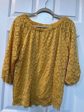 Passports Yellow On Or Shoulder Lace Top
